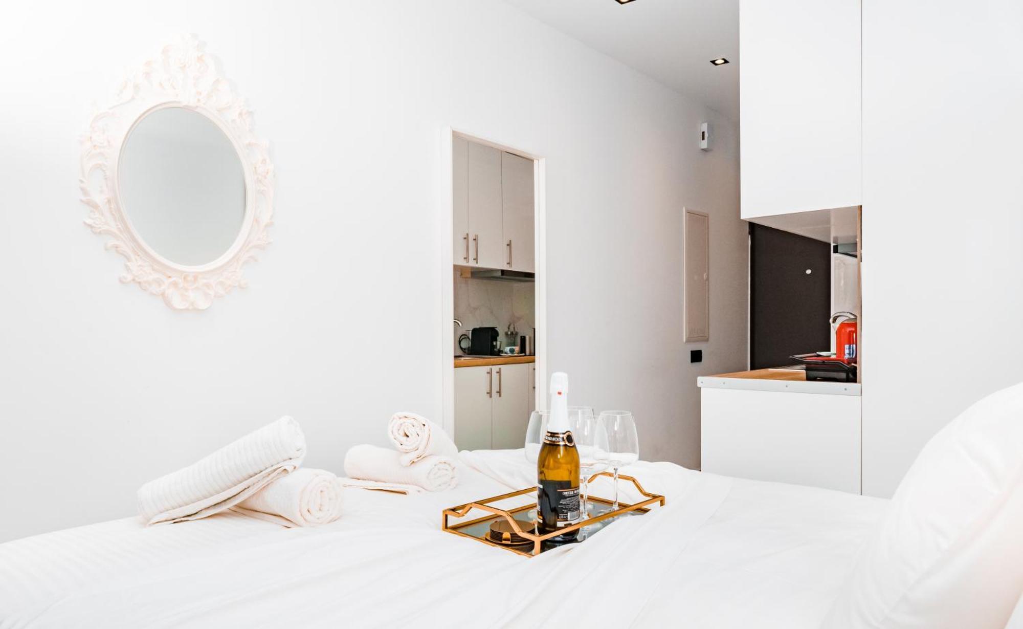 Kallithea Diamond Suite Bagian luar foto